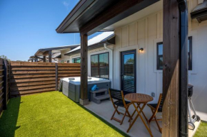 Lucille's Abode with Hot Tub